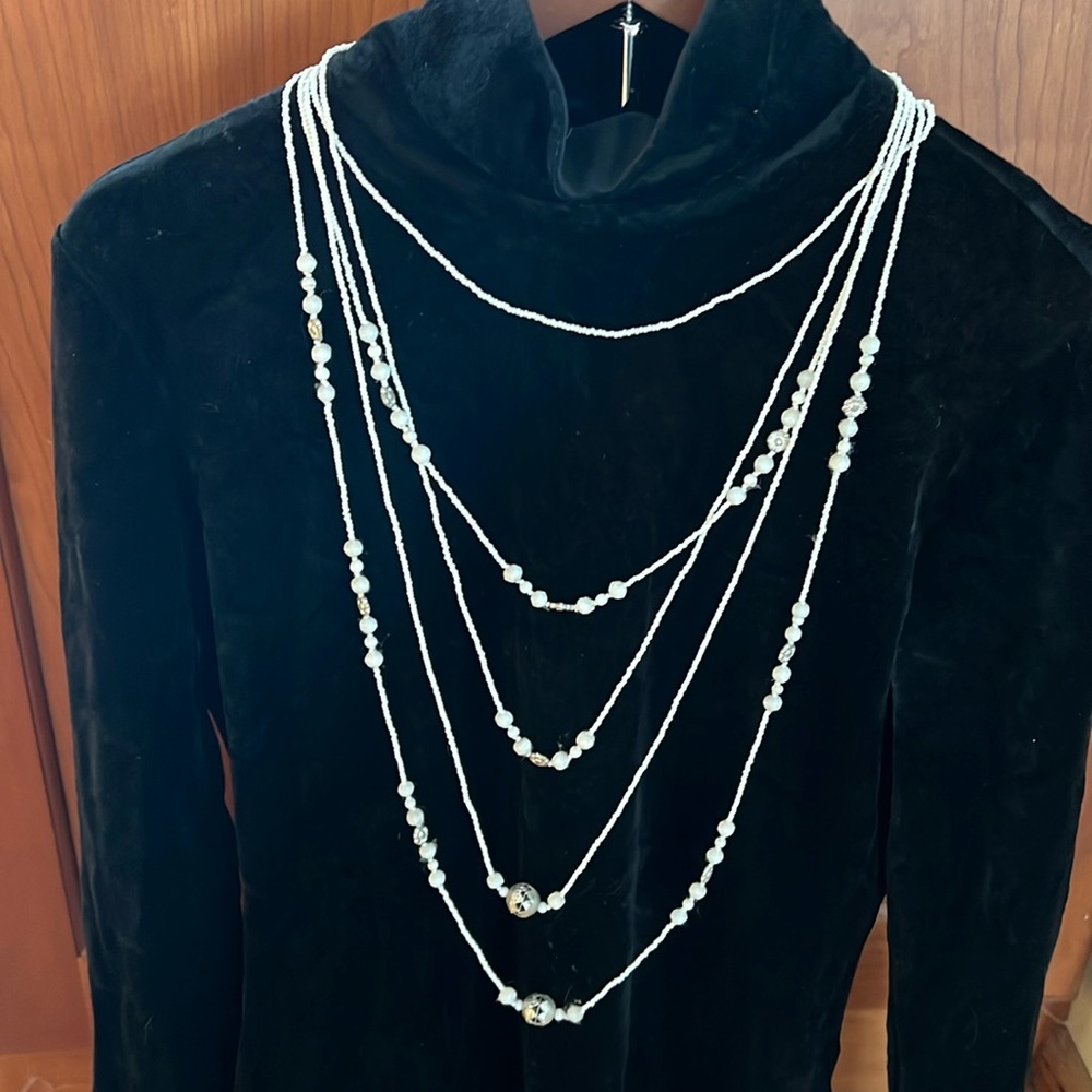 White necklace
